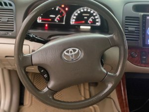 Toyota Camry    2004 - Cần bán Toyota Camry đời 2004, màu đen còn mới