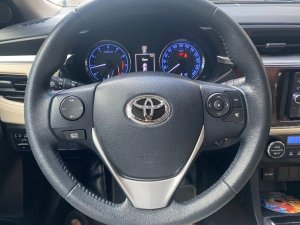 Toyota Corolla   2016 - Bán xe Toyota Corolla Altis đời 2016, màu bạc còn mới