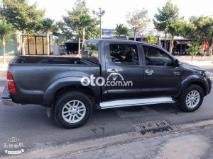 Toyota Hilux MT 2014 - Cần bán lại xe Toyota Hilux MT sản xuất năm 2014, màu xám, nhập khẩu  