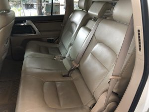 Toyota Land Cruiser 5.7 V8 2012 - Cần bán xe Toyota Land Cruiser 5.7 V8 trắng nội thất kem, năm 2012 full option