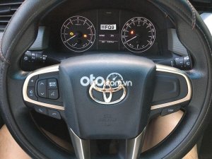 Toyota Innova 2020 - Cần bán lại xe Toyota Innova đời 2020 xe gia đình, 685 triệu