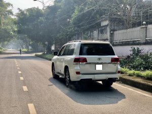 Toyota Land Cruiser 5.7 V8 2012 - Cần bán xe Toyota Land Cruiser 5.7 V8 trắng nội thất kem, năm 2012 full option