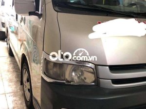 Toyota Hiace MT 2009 - Bán Toyota Hiace MT năm sản xuất 2009, màu bạc, xe nhập, giá 285tr