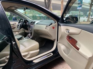 Toyota Corolla  2.0V 2013 - Cần bán xe Toyota Corolla Altis 2.0V đời 2013, màu đen