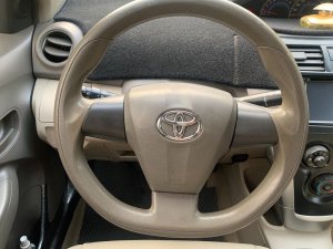 Toyota Vios 2012 - Bán ô tô Toyota Vios 1.5E sản xuất 2012, màu bạc