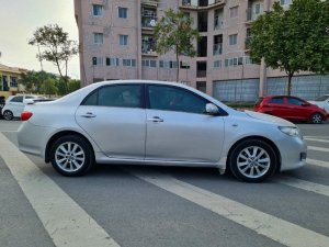 Toyota Corolla XLi 1.6  AT 2011 - Bán Toyota Corolla XLi 1.6  AT năm sản xuất 2011, màu bạc, nhập khẩu nguyên chiếc đẹp như mới