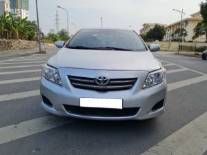 Toyota Corolla XLi 1.6  AT 2011 - Bán Toyota Corolla XLi 1.6  AT năm sản xuất 2011, màu bạc, nhập khẩu nguyên chiếc đẹp như mới