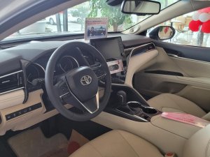 Toyota Camry 2021 - Bán Toyota Camry 2.0G năm 2021 ưu đãi lớn T12, sẵn xe giao ngay, trang bị nhiều tính năng hiện đại