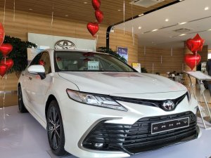 Toyota Camry 2021 - Bán Toyota Camry 2.0G năm 2021 ưu đãi lớn T12, sẵn xe giao ngay, trang bị nhiều tính năng hiện đại