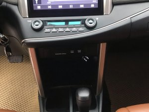 Toyota Innova 2018 - Cần bán Toyota Innova 2.0E đời 2018 xe gia đình giá chỉ 558tr, hỗ trợ trả góp, giao xe toàn quốc