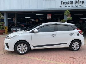 Toyota Yaris 1.3G  2015 - Bán xe Toyota Yaris 1.3G năm sản xuất 2015, màu trắng, giá tốt