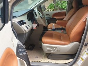 Toyota Sienna   LE 3.5  2010 - Cần bán gấp Toyota Sienna LE 3.5 năm sản xuất 2010, nhập khẩu chính chủ