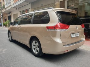 Toyota Sienna   LE 3.5  2010 - Cần bán gấp Toyota Sienna LE 3.5 năm sản xuất 2010, nhập khẩu chính chủ