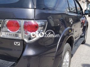 Toyota Fortuner V 2013 - Cần bán gấp Toyota Fortuner V sản xuất năm 2013, màu xám giá cạnh tranh