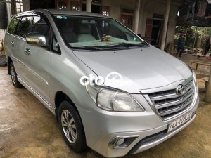 Toyota Innova 2.0E MT 2014 - Cần bán lại xe Toyota Innova 2.0E MT sản xuất năm 2014, màu bạc