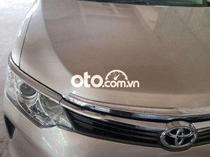 Toyota Camry 2016 - Bán Toyota Camry 2.0E năm 2016, 730 triệu