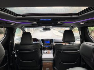 Toyota Alphard 2016 - Cần bán gấp Toyota Alphard Luxury năm 2016, màu đen, nhập khẩu