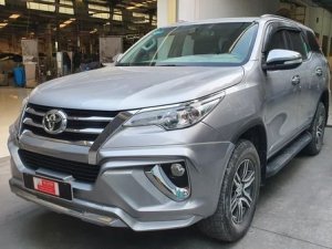 Toyota Venza 2017 - Bán ô tô Toyota Venza 2.7AWD AT năm 2017, màu bạc