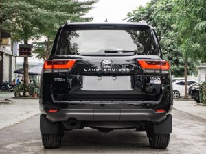 Toyota Land Cruiser 2022 - Màu đen, nhập khẩu nguyên chiếc