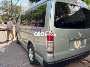 Toyota Hiace 2010 - Bán ô tô Toyota Hiace 3.0MT sản xuất năm 2010, 305 triệu