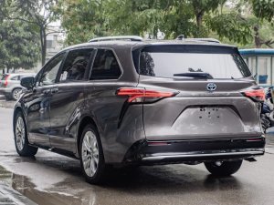 Toyota Sienna 2022 - Em Lộc MT Auto bán ô tô Toyota Sienna Platinum màu xám sản xuất 2022