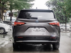 Toyota Sienna 2022 - Em Lộc MT Auto bán ô tô Toyota Sienna Platinum màu xám sản xuất 2022