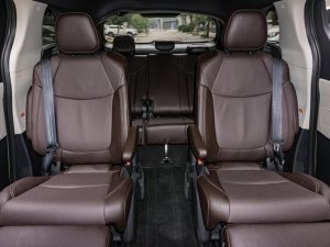 Toyota Sienna Platinium 2022 - Em Lộc cần bán xe Toyota Sienna Platinum sản xuất 2022