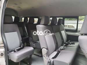 Toyota Hiace 2021 - Bán Toyota Hiace sản xuất 2021, màu bạc, nhập khẩu nguyên chiếc