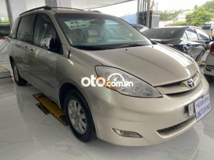 Toyota Sienna 2005 - Cần bán xe Toyota Sienna năm sản xuất 2005, màu bạc, nhập khẩu