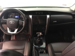 Toyota Fortuner 2017 - Bán Toyota Fortuner năm 2017 máy dầu
