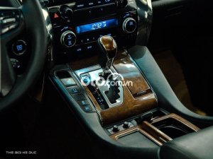Toyota Alphard 2016 - Bán Toyota Alphard sản xuất 2016, màu đen, nhập khẩu nguyên chiếc như mới