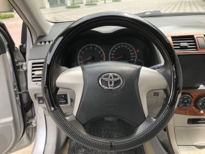 Toyota Corolla 2011 - Màu bạc, xe nhập