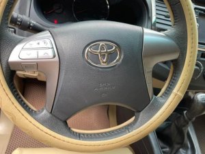 Toyota Fortuner 2016 - Xe Toyota Fortuner 2.5G 4x2MT năm 2016, màu bạc số sàn