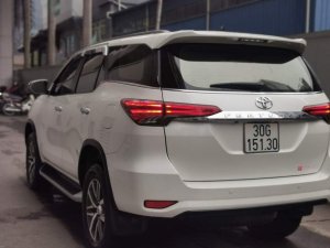Toyota Fortuner 2017 - Bán Toyota Fortuner 2.7V 4x4 AT sản xuất 2017, màu trắng, nhập khẩu nguyên chiếc