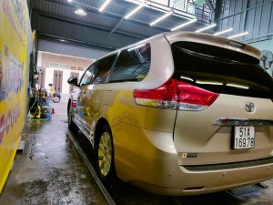 Toyota Sienna 2010 - Bán ô tô Toyota Sienna Limited sx 2010 đi đúng 51.499km