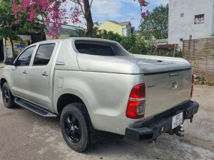 Toyota Hilux 2011 - Bán Toyota Hilux năm 2011, màu bạc, nhập khẩu