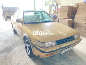 Toyota Corona 1989 - Bán Toyota Corona sản xuất 1989, màu vàng, xe nhập số sàn, giá 35tr