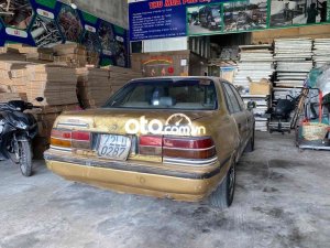 Toyota Corona 1989 - Bán Toyota Corona sản xuất 1989, màu vàng, xe nhập số sàn, giá 35tr