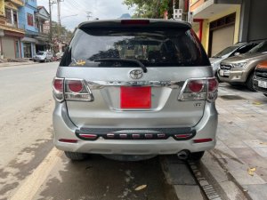 Toyota Fortuner 2014 - Cần bán lại xe Toyota Fortuner 2.5G 4x2 MT năm sản xuất 2014, màu bạc số sàn