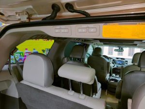 Toyota Sienna 2010 - Bán ô tô Toyota Sienna Limited sx 2010 đi đúng 51.499km