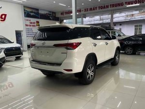 Toyota Fortuner 2021 - Màu trắng