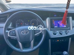 Toyota Innova 2018 - Màu bạc