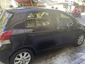 Toyota Yaris 2009 - Màu đen, xe nhập