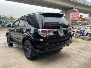 Toyota Fortuner 2014 - Màu đen