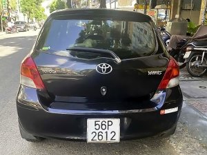 Toyota Yaris 2009 - Màu đen, xe nhập