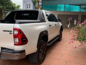 Toyota Hilux 2021 - Màu trắng, nhập khẩu, giá 970tr