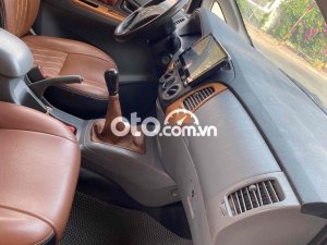 Toyota Innova 2011 - Màu bạc chính chủ giá cạnh tranh