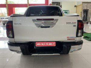 Toyota Hilux 2020 - Màu trắng, nhập khẩu nguyên chiếc xe gia đình