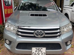 Toyota Hilux 2015 - Xe màu bạc