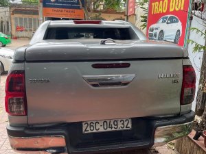 Toyota Hilux 2015 - Xe màu bạc